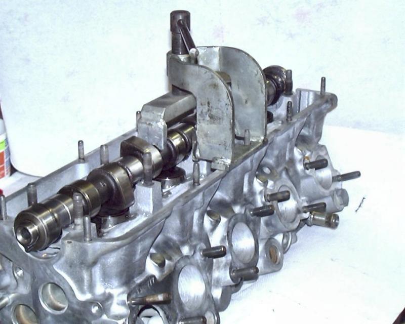 another view of proper camshaft installation