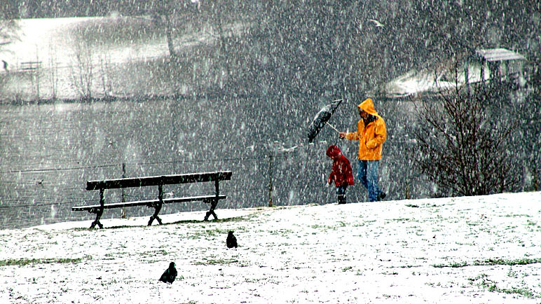 <B>Texture of a snow storm</B><BR>*<FONT size=2>by Moti</FONT>