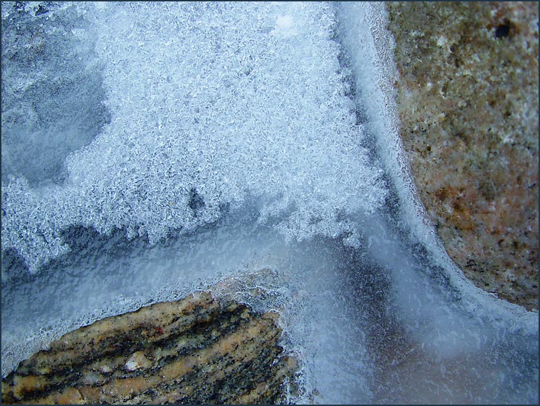 <B>Ice on the rocks</b><br>by Willem