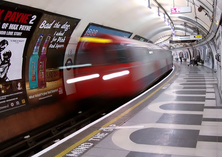 <b>Seventh<br><br><B>Moving tube</B><BR>*<FONT size=2>by Moti</FONT>
