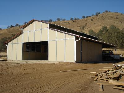 Picture 002 barn.JPG
