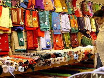 Sari store