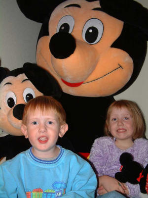 Little kids, giant Mickey