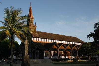 Kon Tum - Church