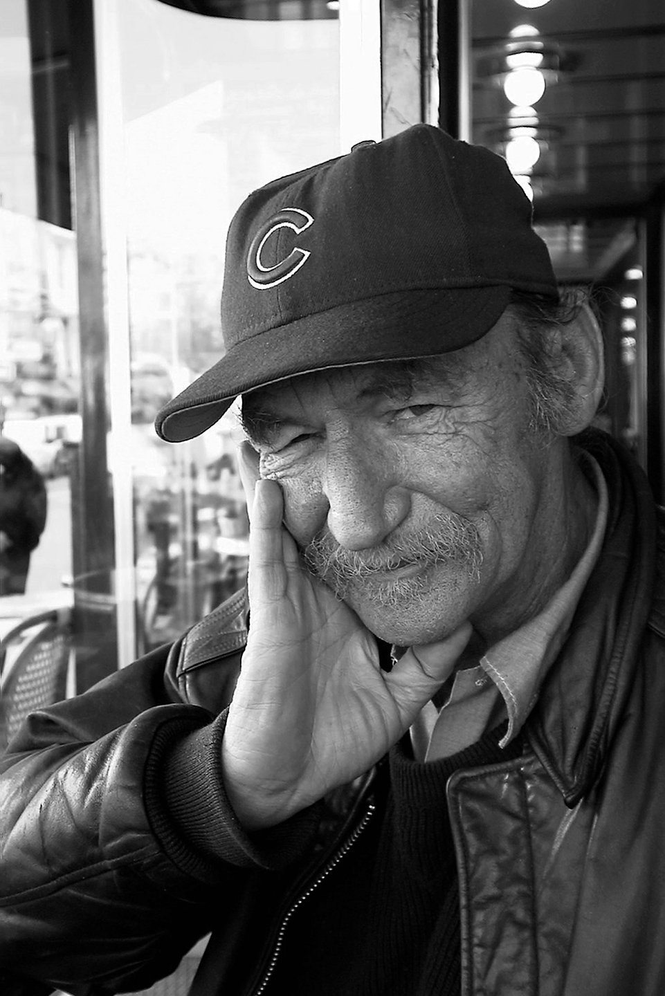 Aut_5607c bw psp2R Billy Caf St Michel Paris 28/11/01