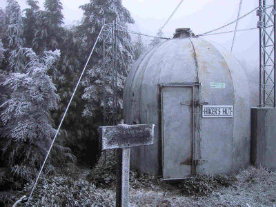 Hiker's Hut on T1 (February 2001)