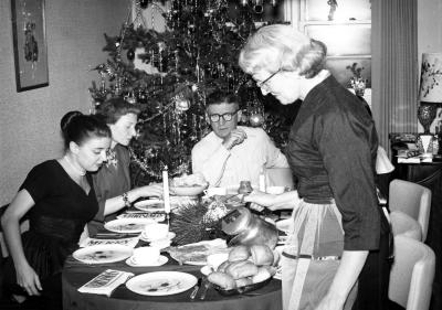 The Devine?s Christmas, 1956 002