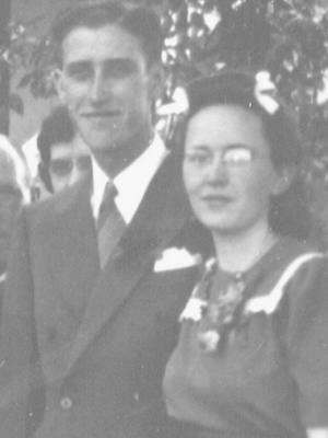 MorleySawyersAliceJamesWedding1942.jpg