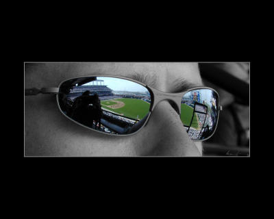 u4/luca/medium/778254.BaseballGlasses.jpg
