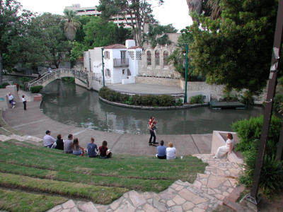 Arneson River Theater