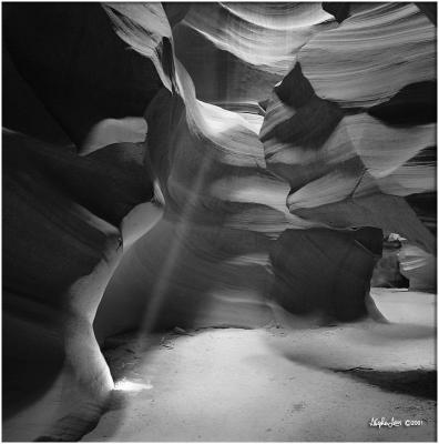 Upper-Antelope-Canyon-1.jpg