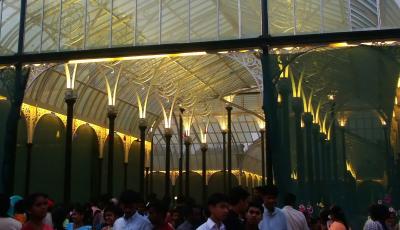 u40/aaraj/medium/39332486.Glasshouse.jpg