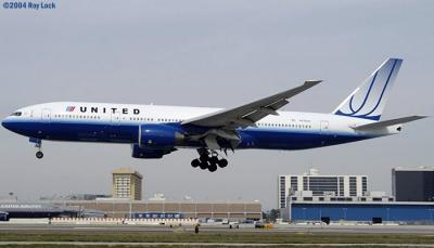 United Airlines B777-222 N775UA in new scheme (#2773)