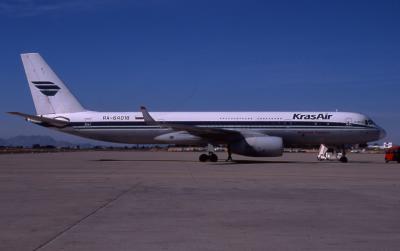 RA-64018  Kras Air  Tu-204-100.jpg