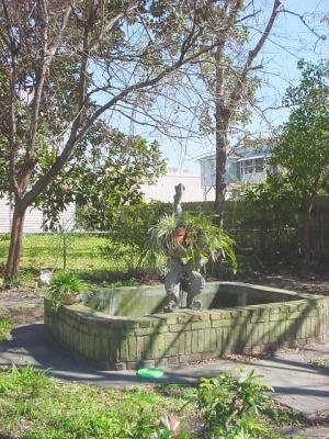 SeahorsePlanterGarden.jpg