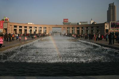 Springbrunnen / Fountain (Quan Cheng Square) 1
