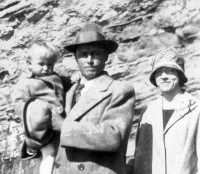 Emmett & Mignon (Peterson), & Richard Emmett Kimes.jpg