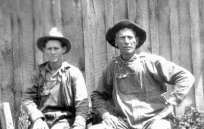 Emmett DeWitt & Joseph Leander Kimes abt. 1906.jpg