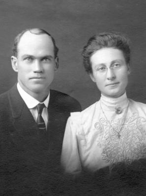 Henry V. and Edna (Fitzsimons) Kimes 1912.jpg