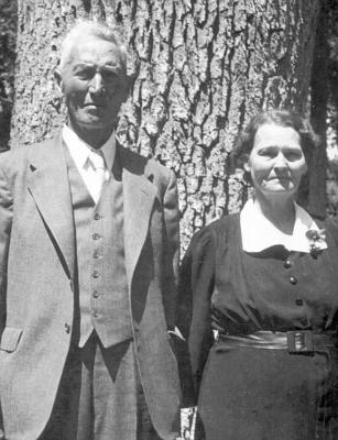 Joseph Leander and Eduth Lavada Kimes 1939.jpg