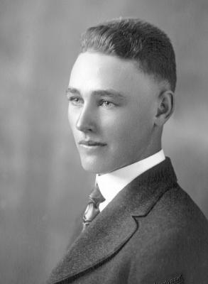 Lewis Vincent Kimes 1924 (son of Joseph Leander Kimes).jpg
