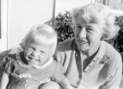 Marian & Mignon (Peterson) Kimes 1957.jpg