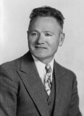Overton Moody Kimes 1942.jpg