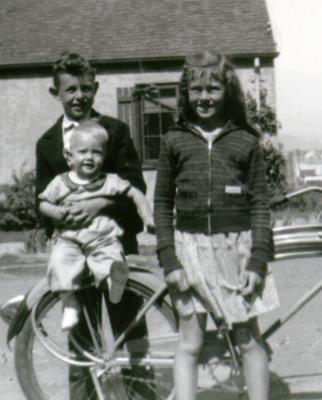 Richard Emmett, Doris Louise, & David Lawrence Kimes 1940.jpg
