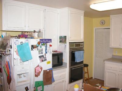 Kitchen_before_YUK2.jpg