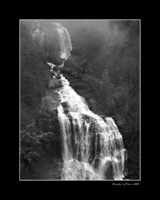u40/blaf/medium/25882877.whitewaterfallsverticalbw8x10.jpg