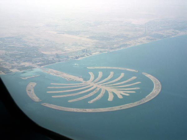 The Palm Island Jumeirah land creation is complete