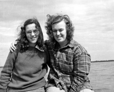 Zella Mae McFarlin and Mary Jeanne on Clear Lake, Iowa