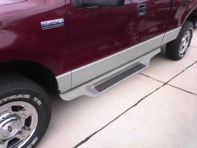 04-F150-XLT-Burgundy-Grey-P.jpg