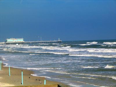 Waves on Datona Beach.jpg
