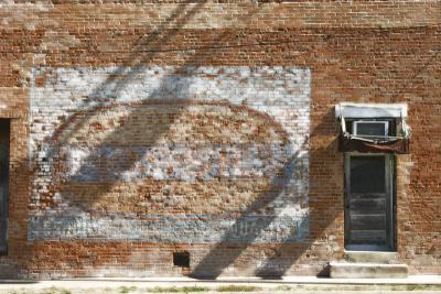 u40/canon_300d/medium/26254022.oldwall2.jpg