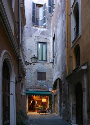 Alley by Via Cornaro.jpg