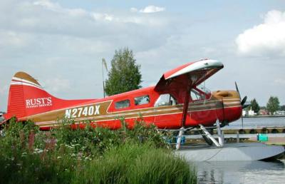 u40/chuckm/medium/25924000.RustsFlyingService.jpg