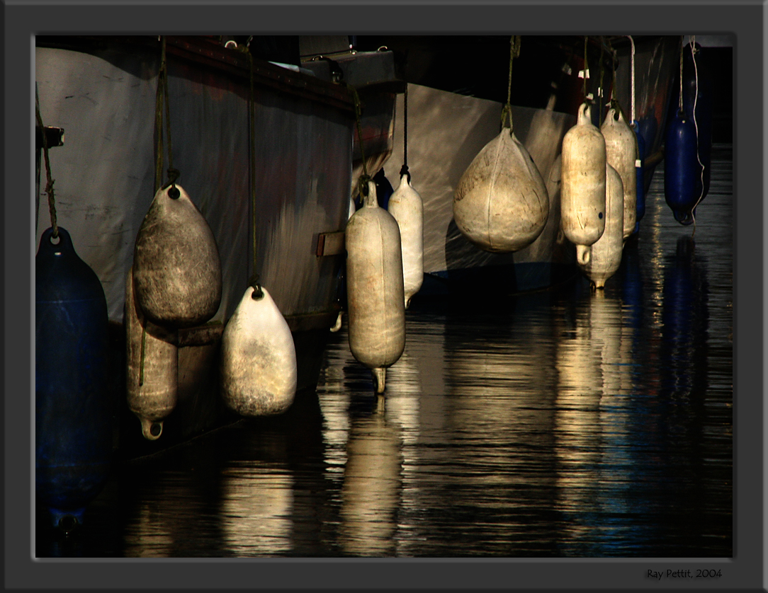  Barge Floats