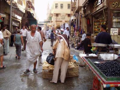 Shopping in Khan-El-Khalili Cairo.JPG