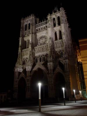 Notre Dame (night)