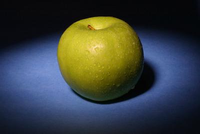 Green apple by Sir Fallot