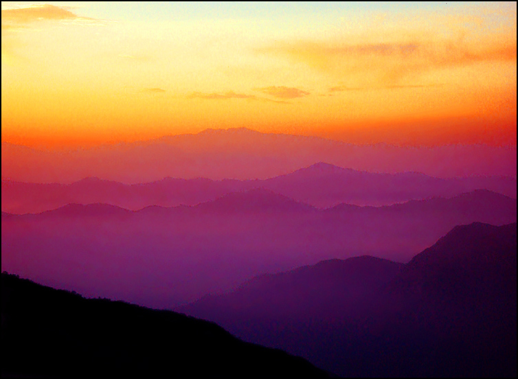 <B>10th Place (tie)</B><BR><i>Sunset Mountains<br>by Vikas</i>