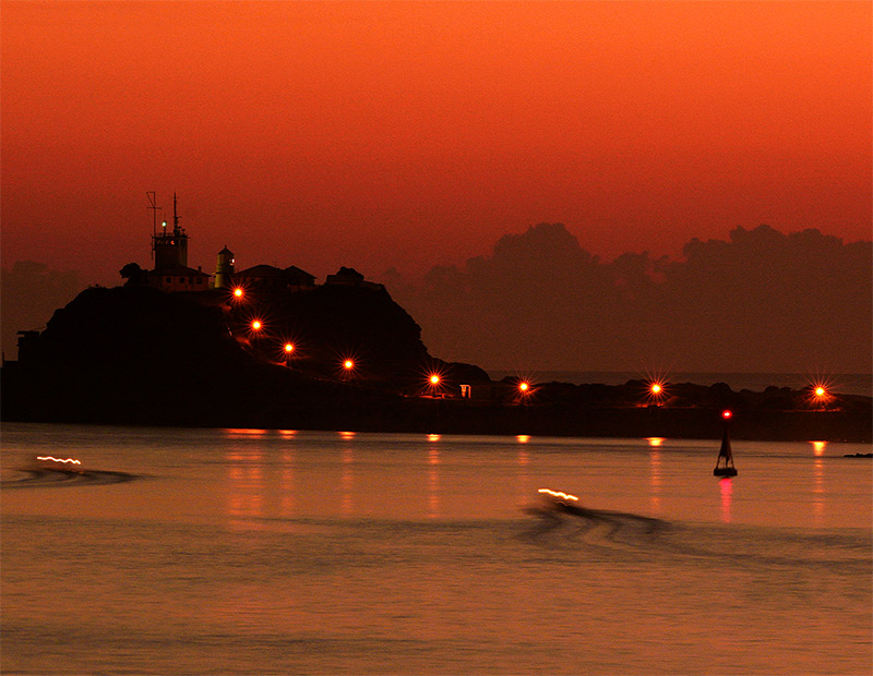<b>Harbour Lights</b>