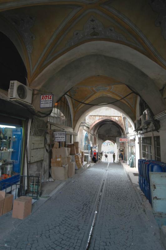 Vezir Hani exit