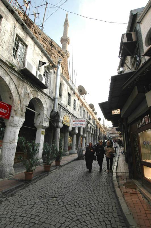 Nuruosmaniye Kulliye shops