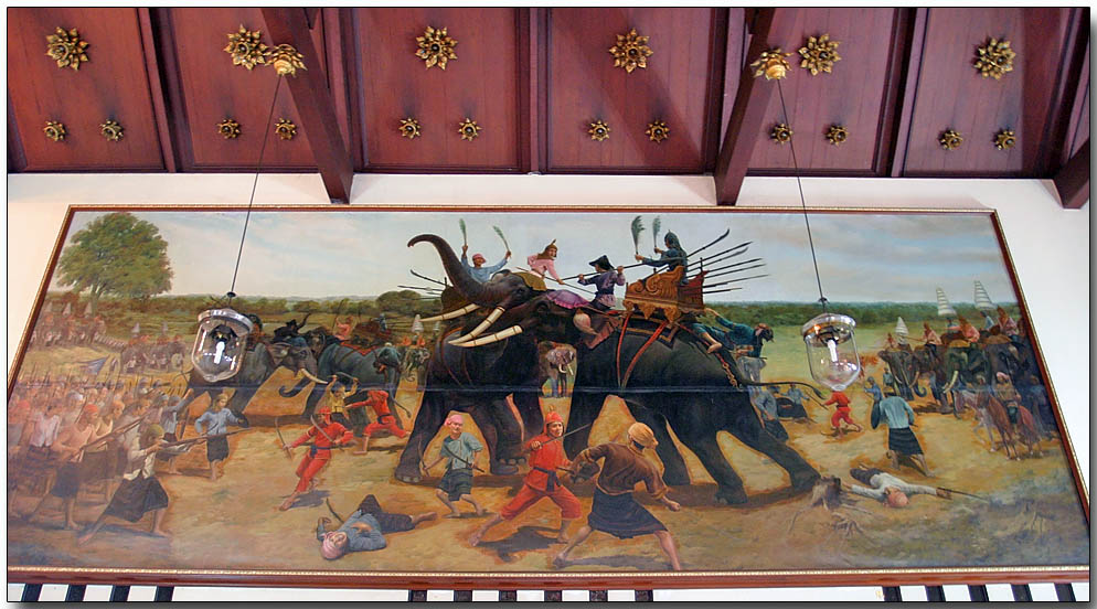 Princes and elephants in battle - Wat Chaimongkhon