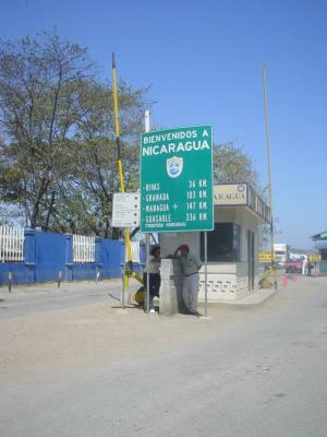 Peסas Blancas crossing