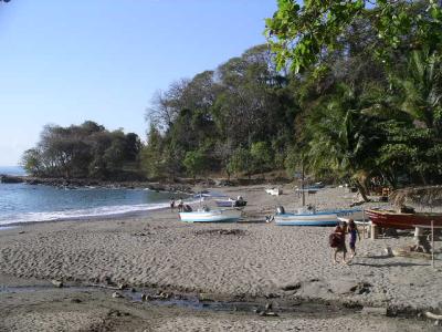 Beach from where the boats leave.JPG