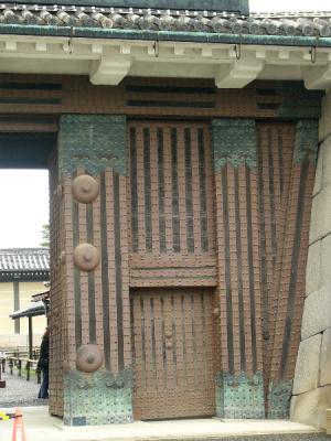kyoto.castle.gate.jpg