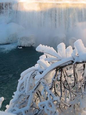 Snow and ice Niagara falls